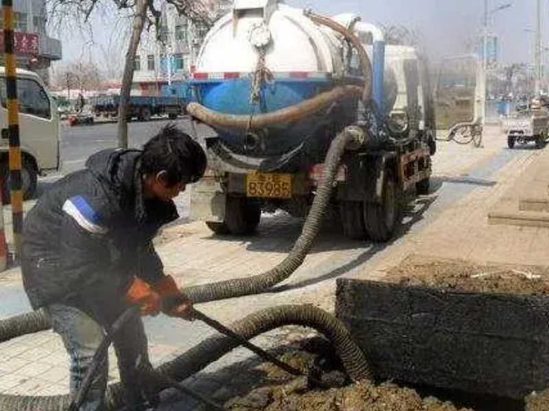 北京周边城市专业抽粪高压清洗车疏通清理淤泥